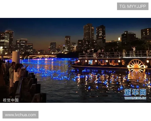 澳门渔人码头夜晚灯光秀，感受海港夜色中的梦幻与浪漫氛围